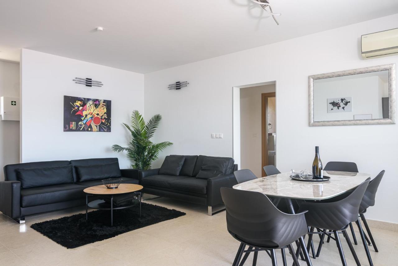 L&L Luxury Apartment 1 Donji Okrug  エクステリア 写真